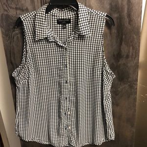 Blouse with little elephants